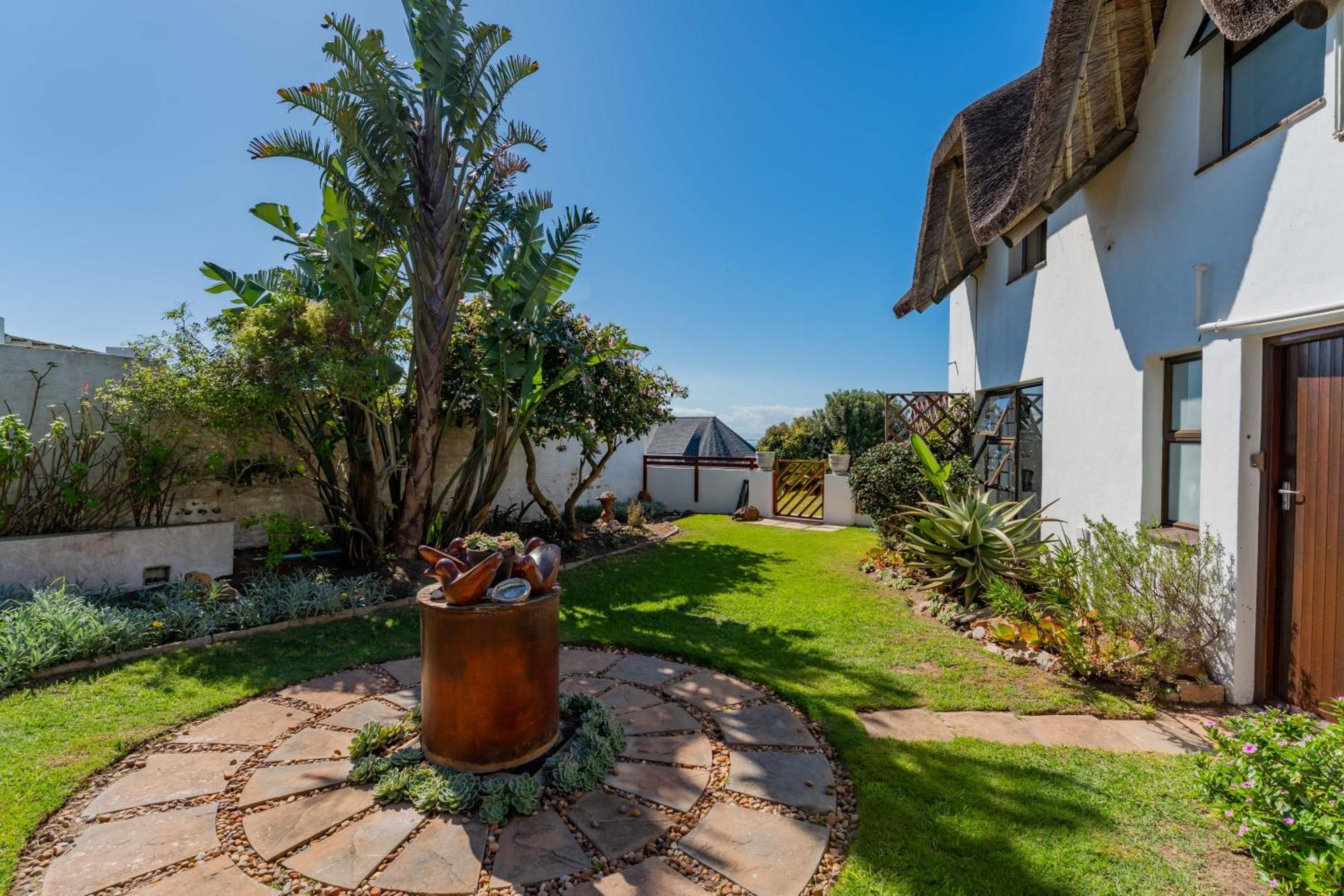 Cycads On Sea Guest House St. Francis Bay Exterior foto